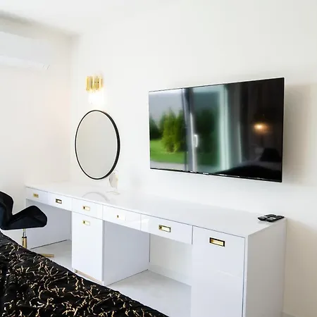 Apartmán Penthouse Mini S Privatnou Virivou Vanou *